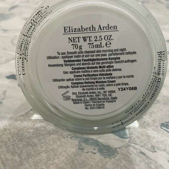 Elizabeth Arden - Visible Difference Refining Moisture Complex. - Picture 2 of 3
